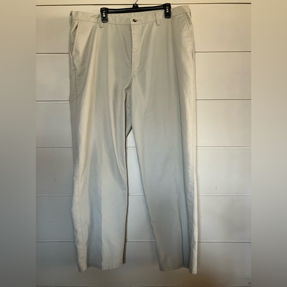 Men's Light Beige Casual Pants 42x32 brand is legendary gold khakis